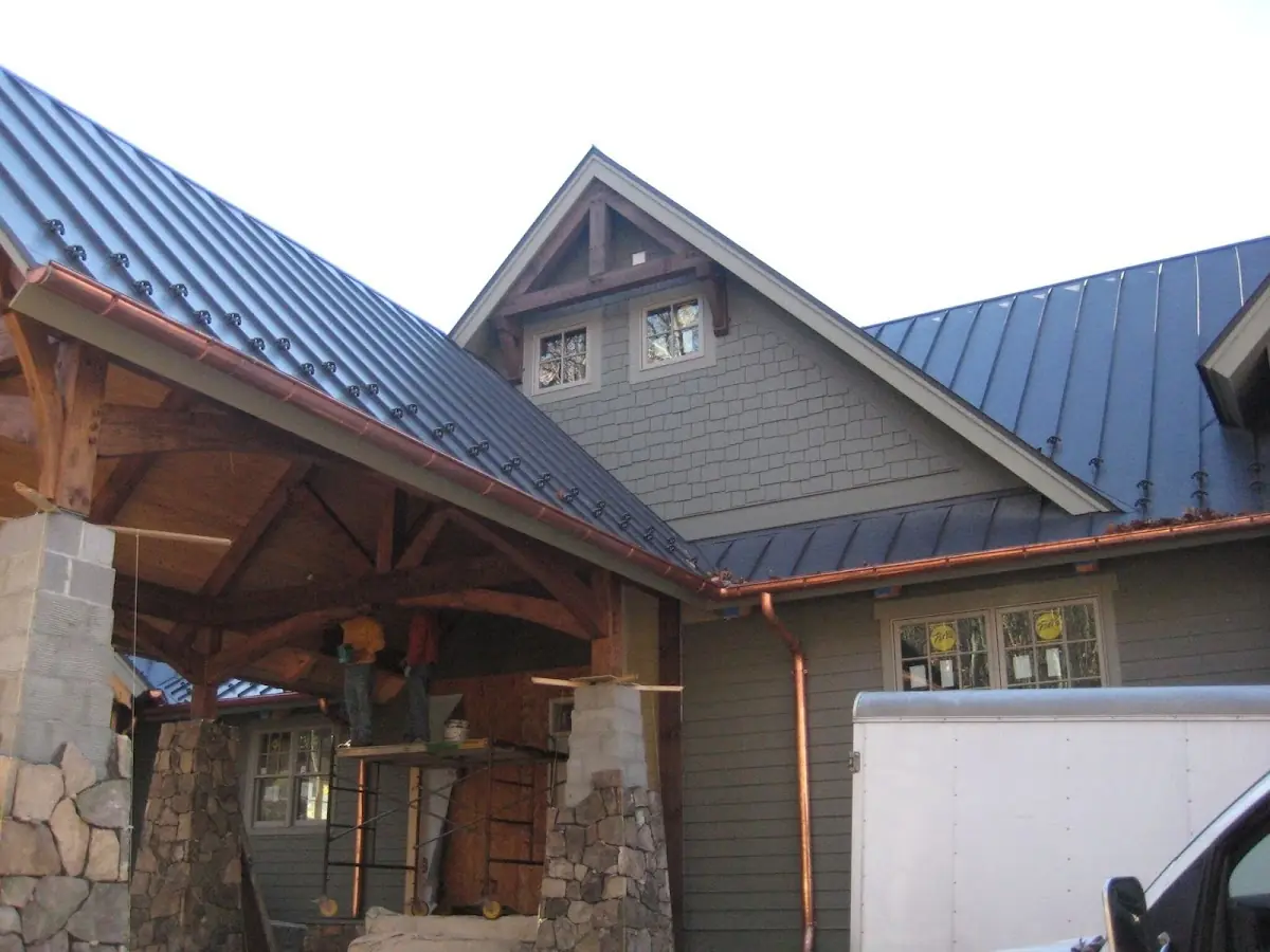 Craftsman Roofing team delivering quality roofing work in Howard